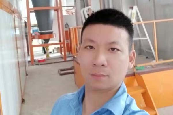 臨近元旦，噴塑設(shè)備安裝師傅匠心制造獲客戶肯定